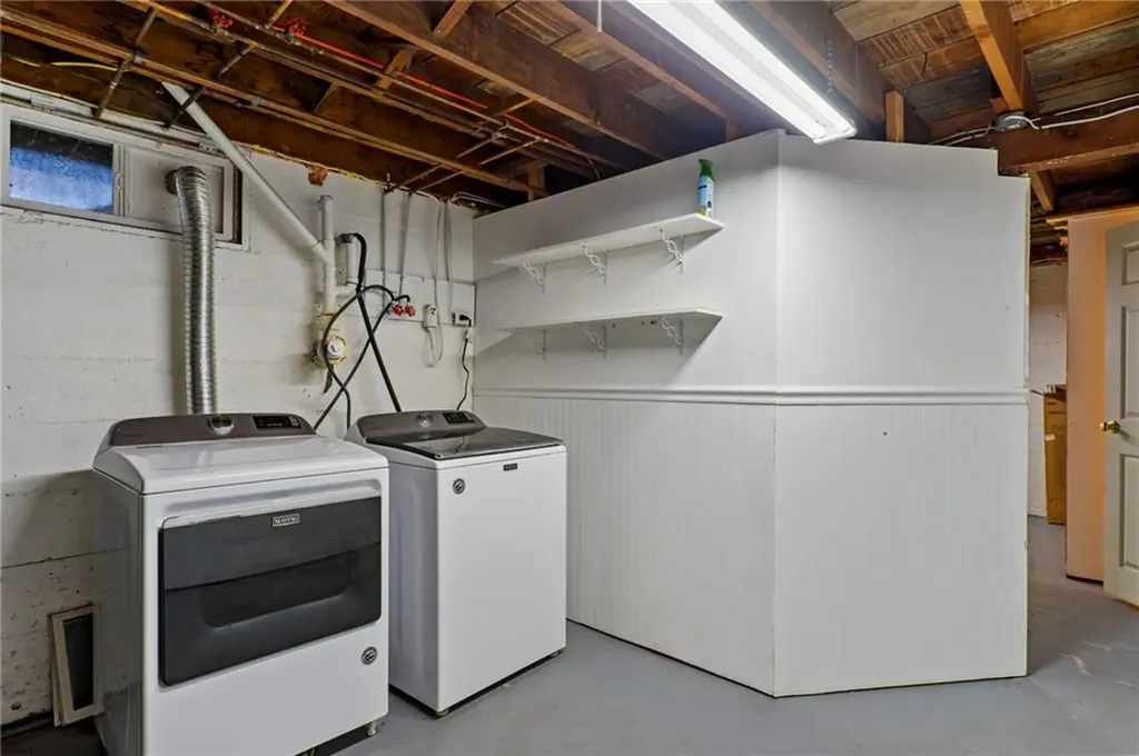 108 Ivan Avenue East Providence RI 02915