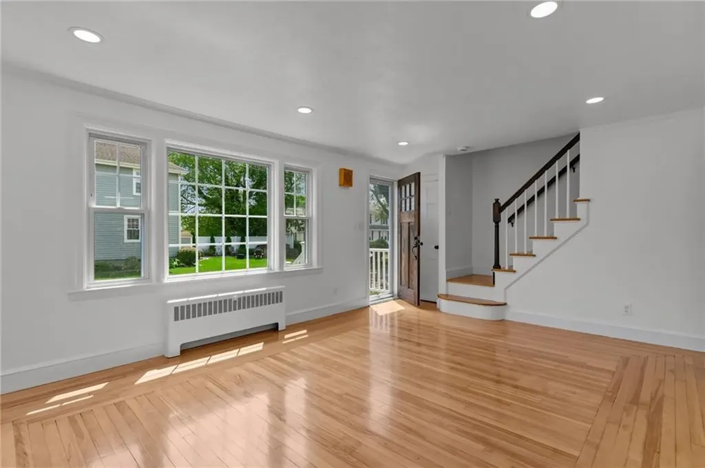 108 Ivan Avenue East Providence RI 02915