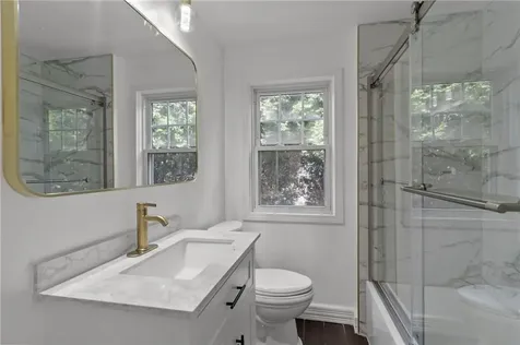 108 Ivan Avenue East Providence RI 02915