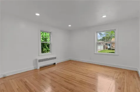 108 Ivan Avenue East Providence RI 02915