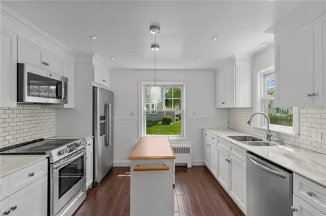 108 Ivan Avenue East Providence RI 02915