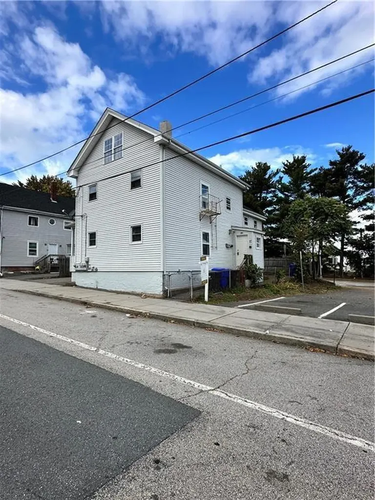 47 Grace Street Pawtucket RI 02860