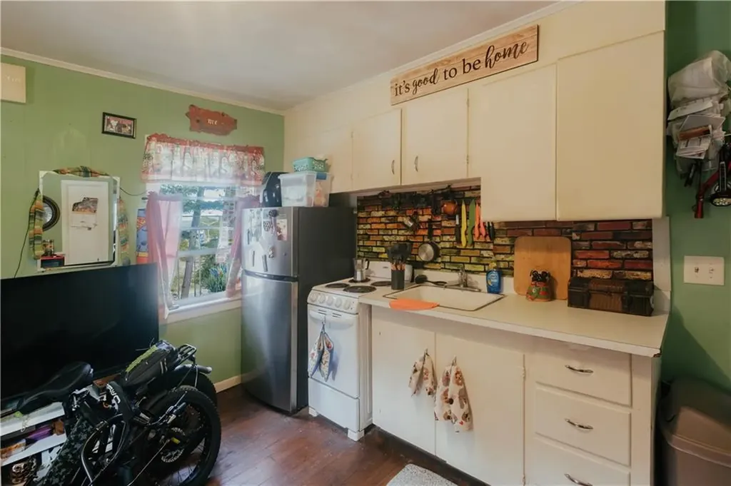 47 Grace Street Pawtucket RI 02860