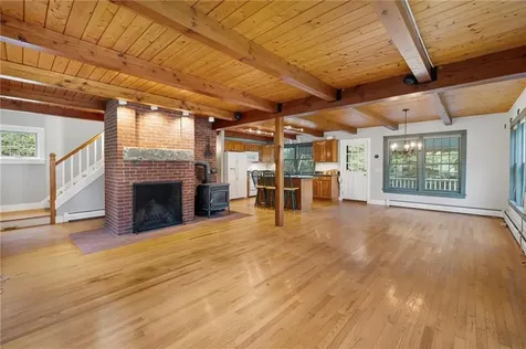 184 Field Stone Lane Tiverton RI 02878