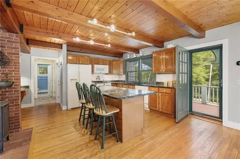 184 Field Stone Lane Tiverton RI 02878