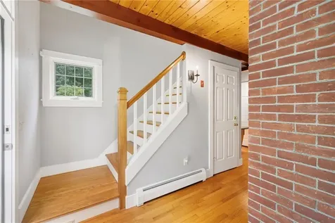 184 Field Stone Lane Tiverton RI 02878