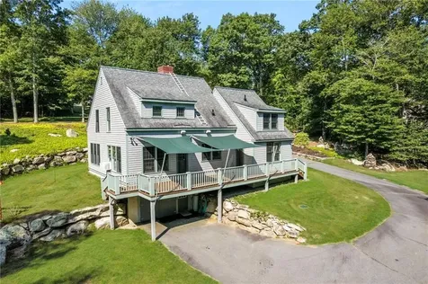 184 Field Stone Lane Tiverton RI 02878
