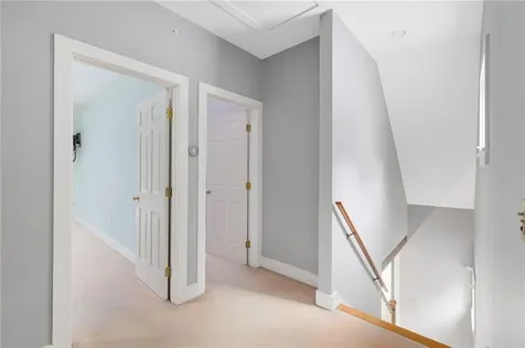 184 Field Stone Lane Tiverton RI 02878