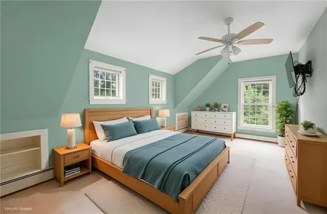 184 Field Stone Lane Tiverton RI 02878