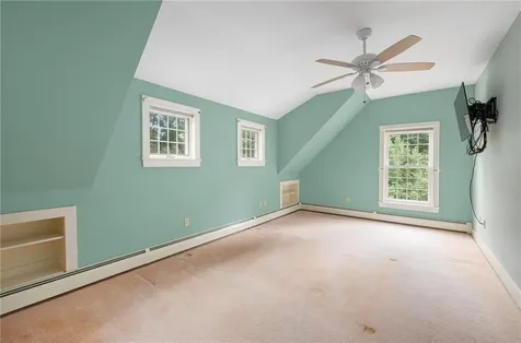 184 Field Stone Lane Tiverton RI 02878