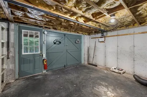 184 Field Stone Lane Tiverton RI 02878