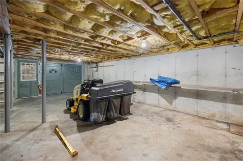 184 Field Stone Lane Tiverton RI 02878