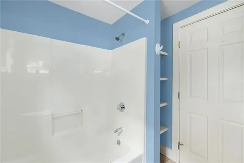 184 Field Stone Lane Tiverton RI 02878