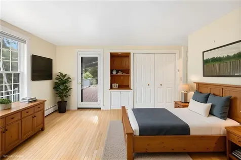 184 Field Stone Lane Tiverton RI 02878