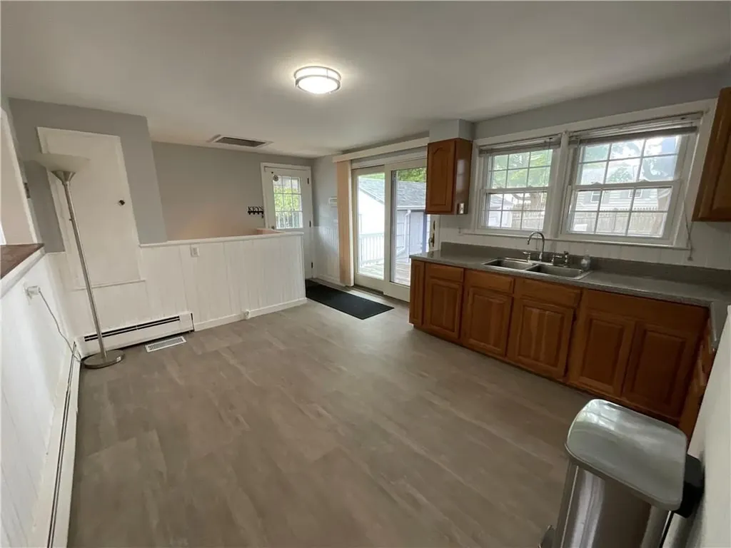 169 Partition Street Warwick RI 02888