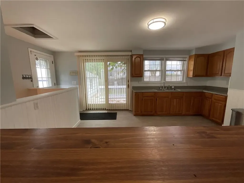 169 Partition Street Warwick RI 02888