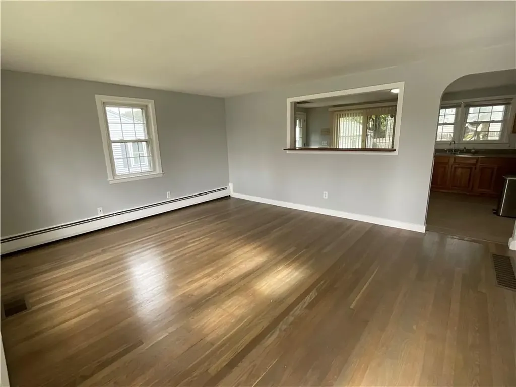 169 Partition Street Warwick RI 02888