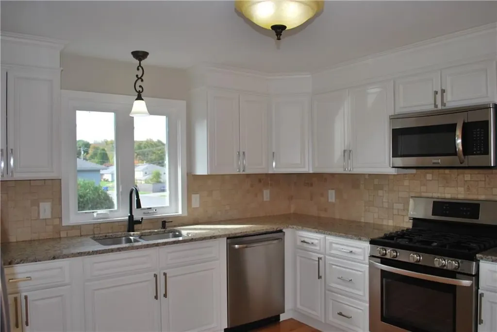 20 Carriage Way North Providence RI 02904