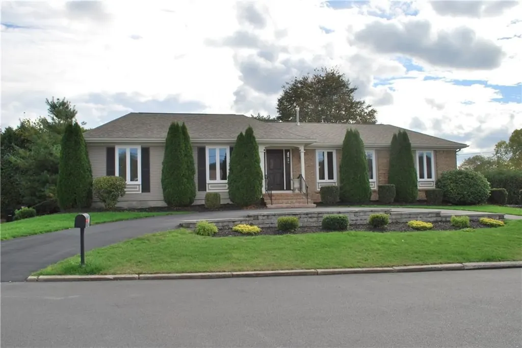 20 Carriage Way North Providence RI 02904