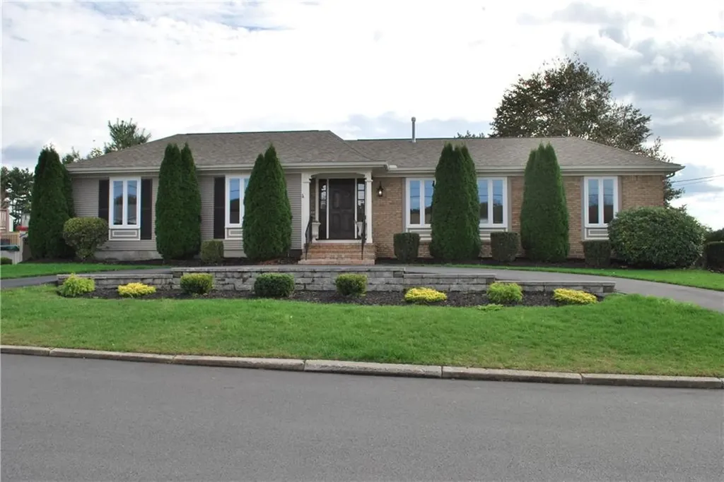 20 Carriage Way North Providence RI 02904