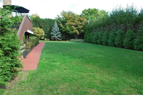 20 Carriage Way North Providence RI 02904