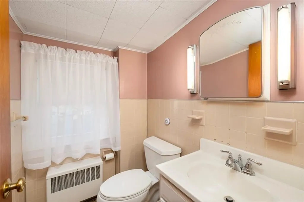 120 Gould Avenue Warwick RI 02888