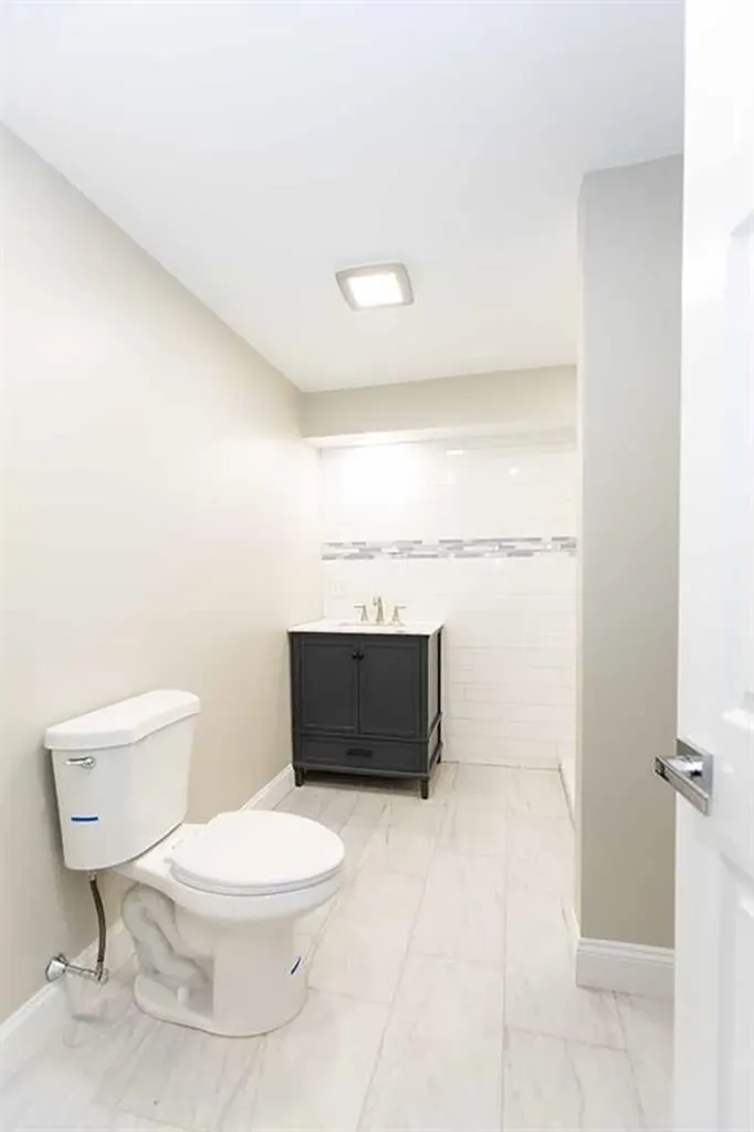 2 Holmes Road Coventry RI 02816