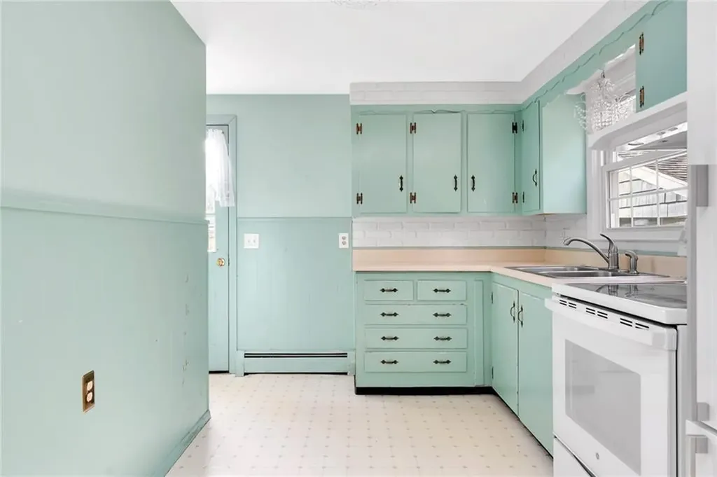 145 Burbank Drive Warwick RI 02886