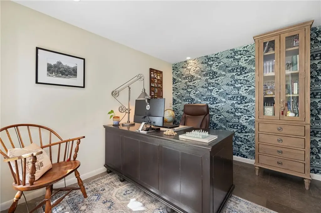 240 Narragansett Bay Avenue Warwick RI 02889