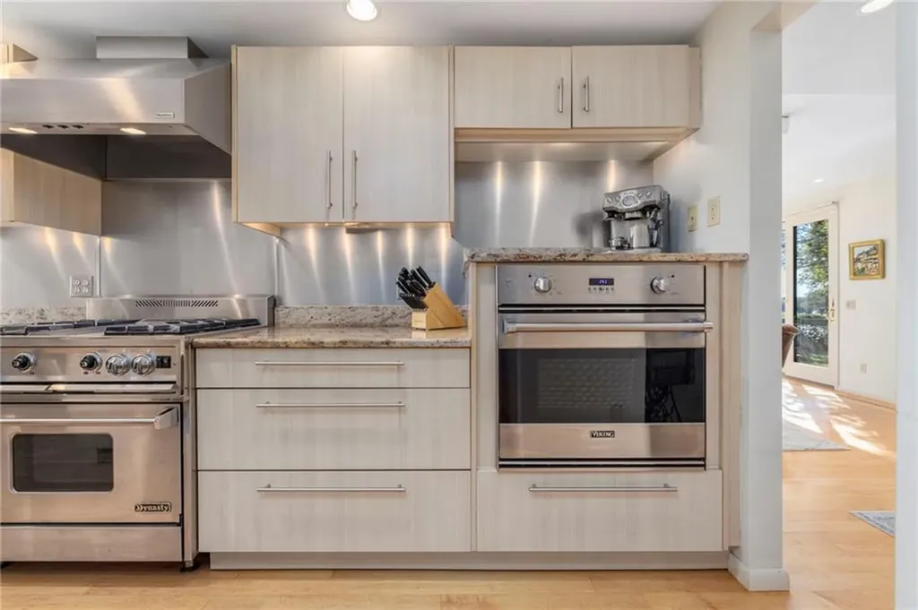 240 Narragansett Bay Avenue Warwick RI 02889