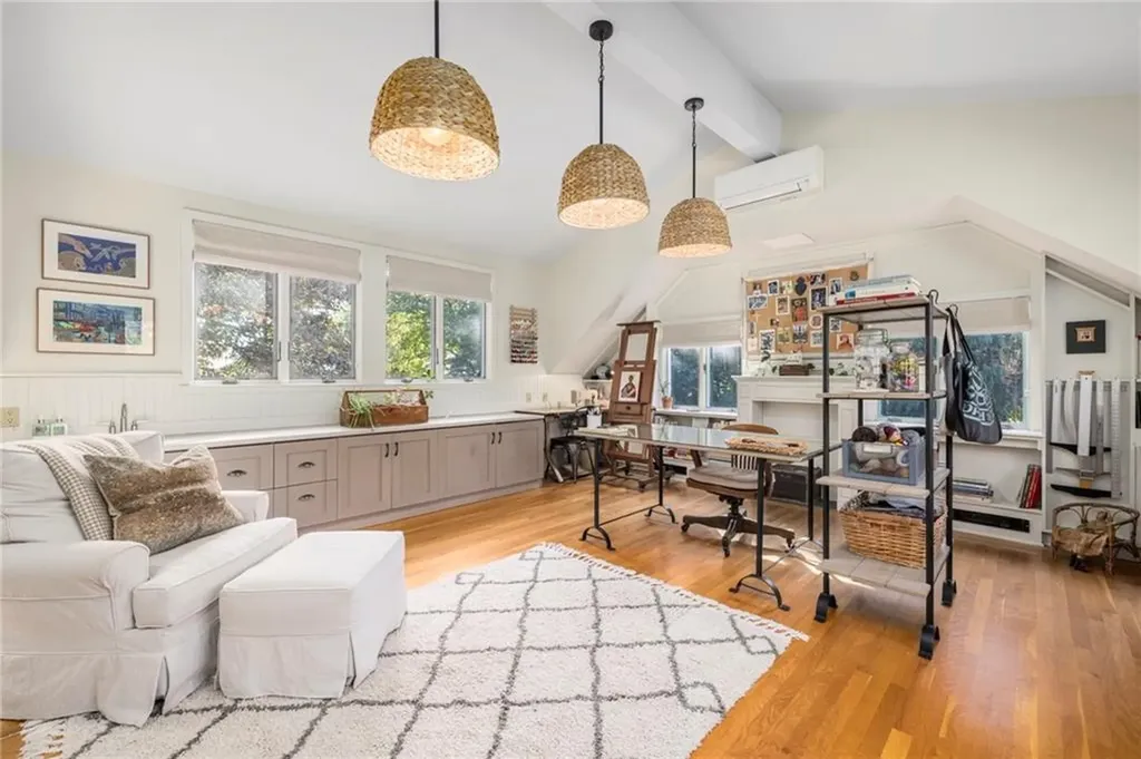 240 Narragansett Bay Avenue Warwick RI 02889