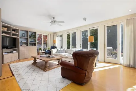 240 Narragansett Bay Avenue Warwick RI 02889