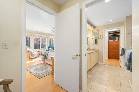 240 Narragansett Bay Avenue Warwick RI 02889