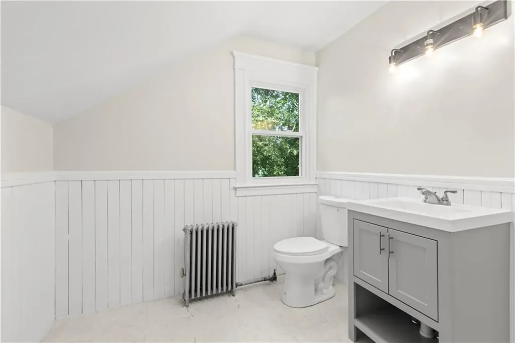 15 Spruce Avenue Cranston RI 02910