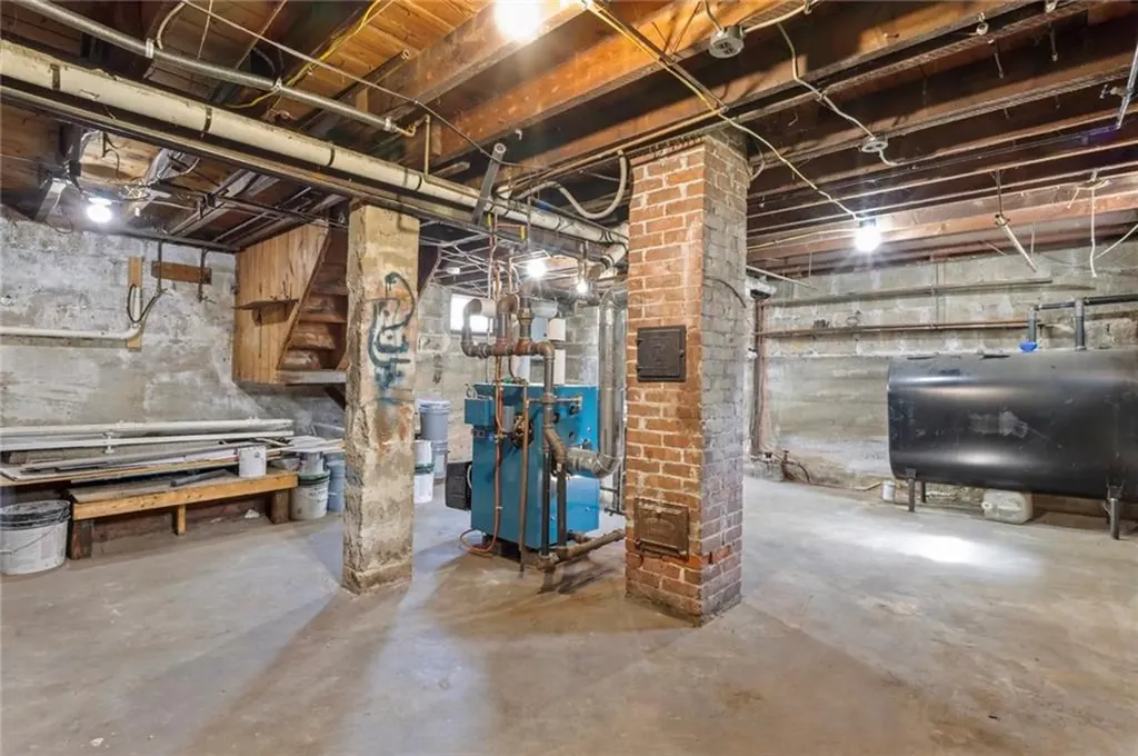 15 Spruce Avenue Cranston RI 02910