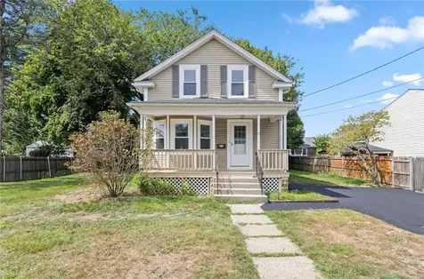 15 Spruce Avenue Cranston RI 02910