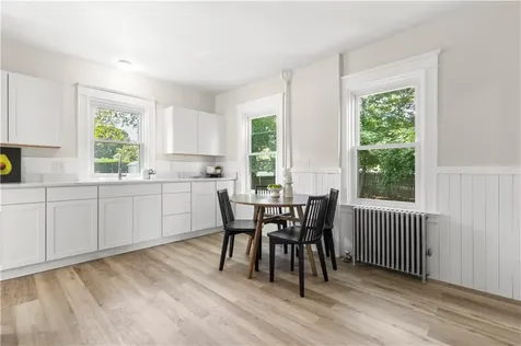 15 Spruce Avenue Cranston RI 02910