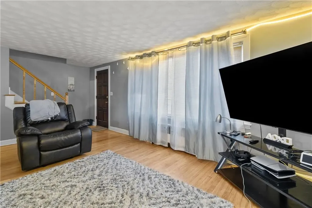 221 Columbia Avenue Pawtucket RI 02860