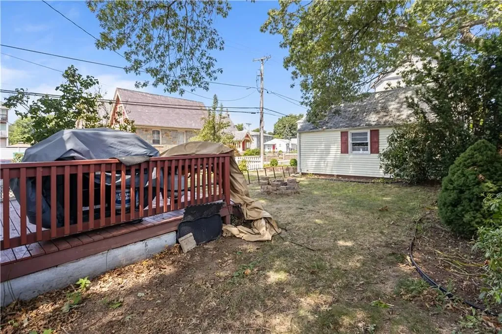221 Columbia Avenue Pawtucket RI 02860