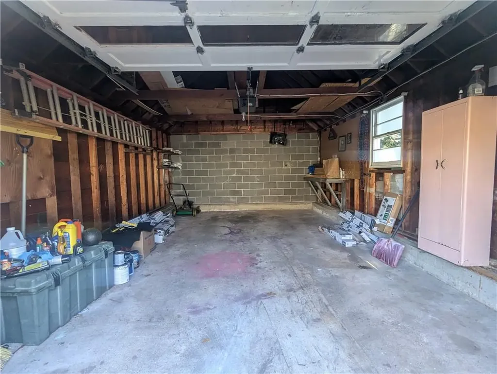 221 Columbia Avenue Pawtucket RI 02860