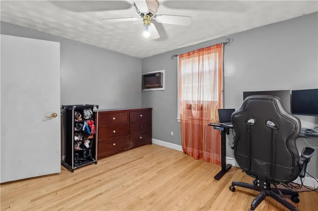 221 Columbia Avenue Pawtucket RI 02860