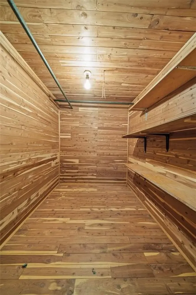 14 Stonelaw Avenue Providence RI 02908