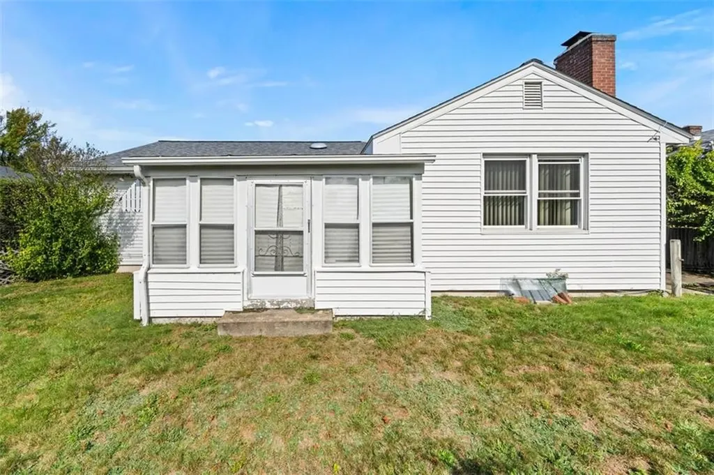 14 Stonelaw Avenue Providence RI 02908