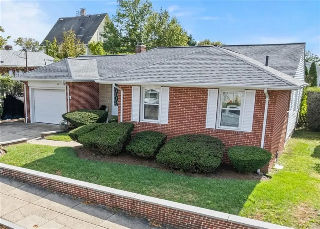 14 Stonelaw Avenue Providence RI 02908