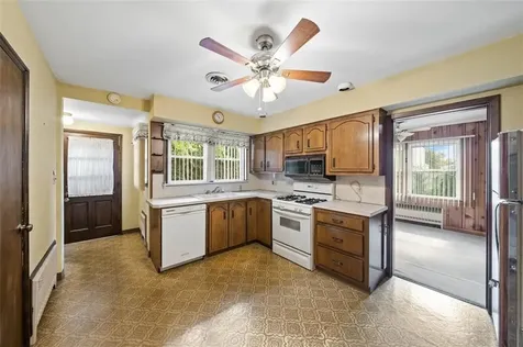 14 Stonelaw Avenue Providence RI 02908