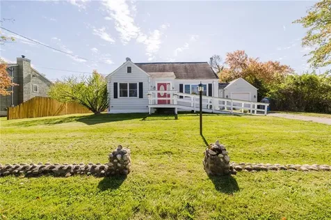 495 Hooper Street Tiverton RI 02878