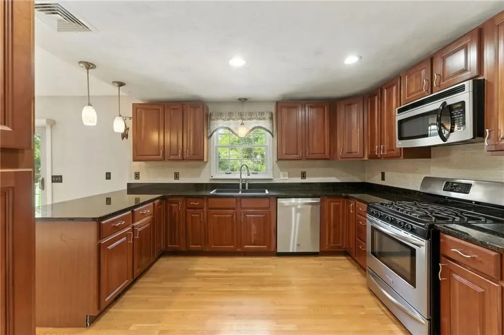 71 Paddock Drive Warwick RI 02886