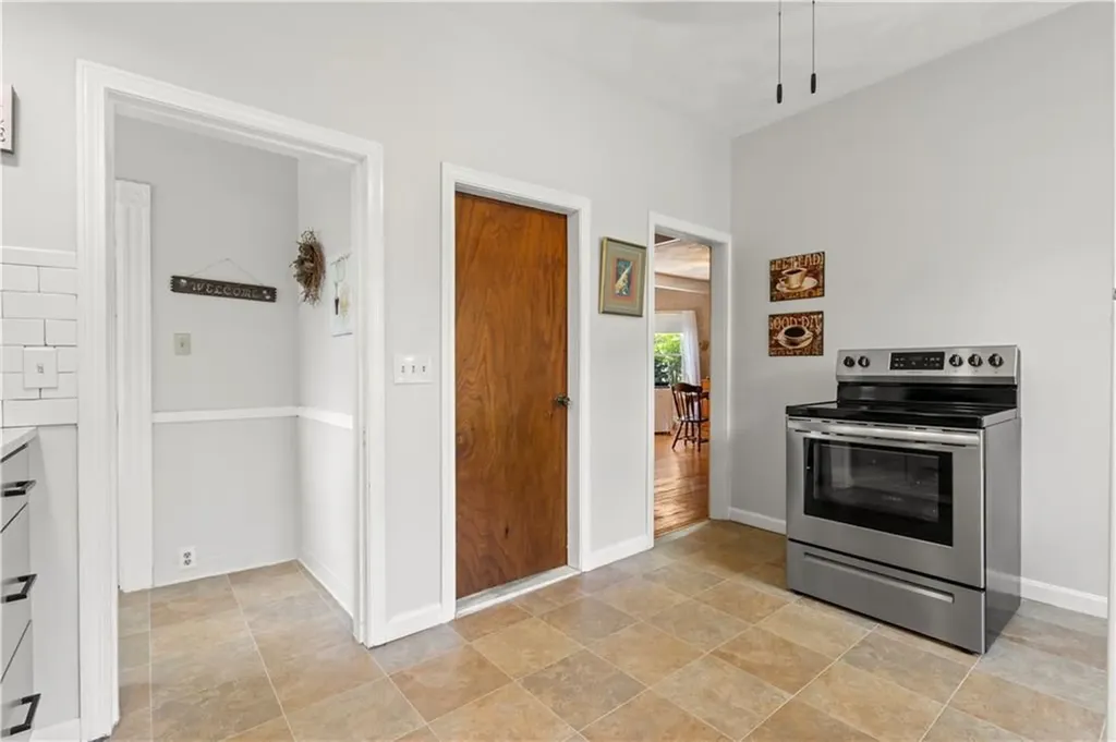 30 Pomham Street Cranston RI 02910