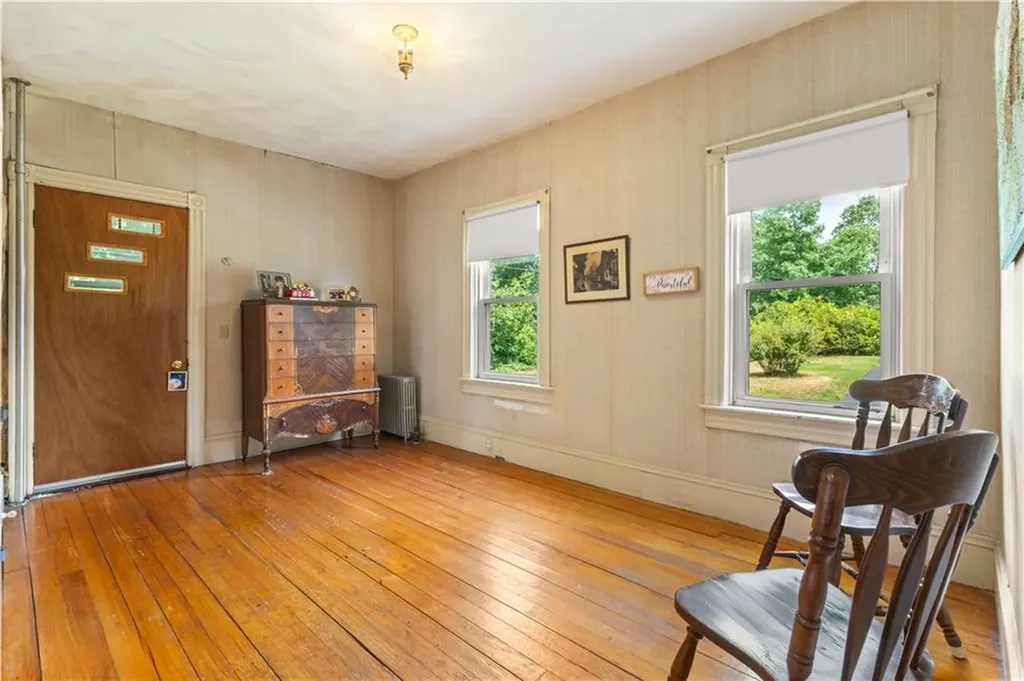 30 Pomham Street Cranston RI 02910