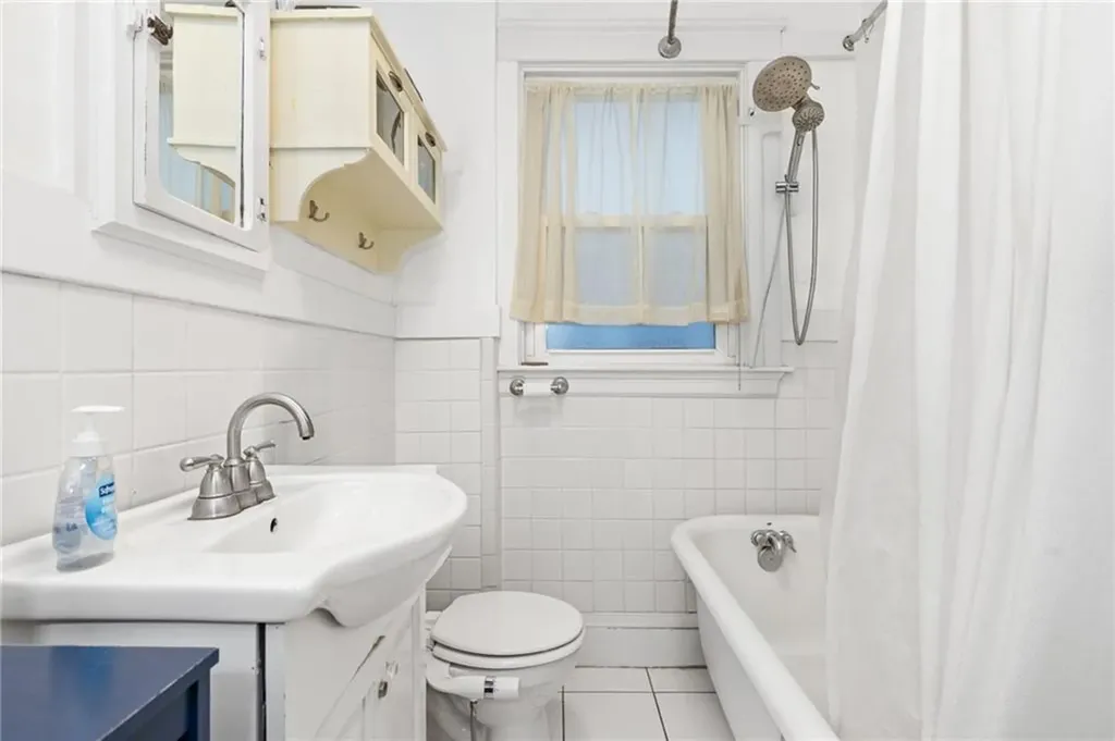 52 Fisk Street Providence RI 02905